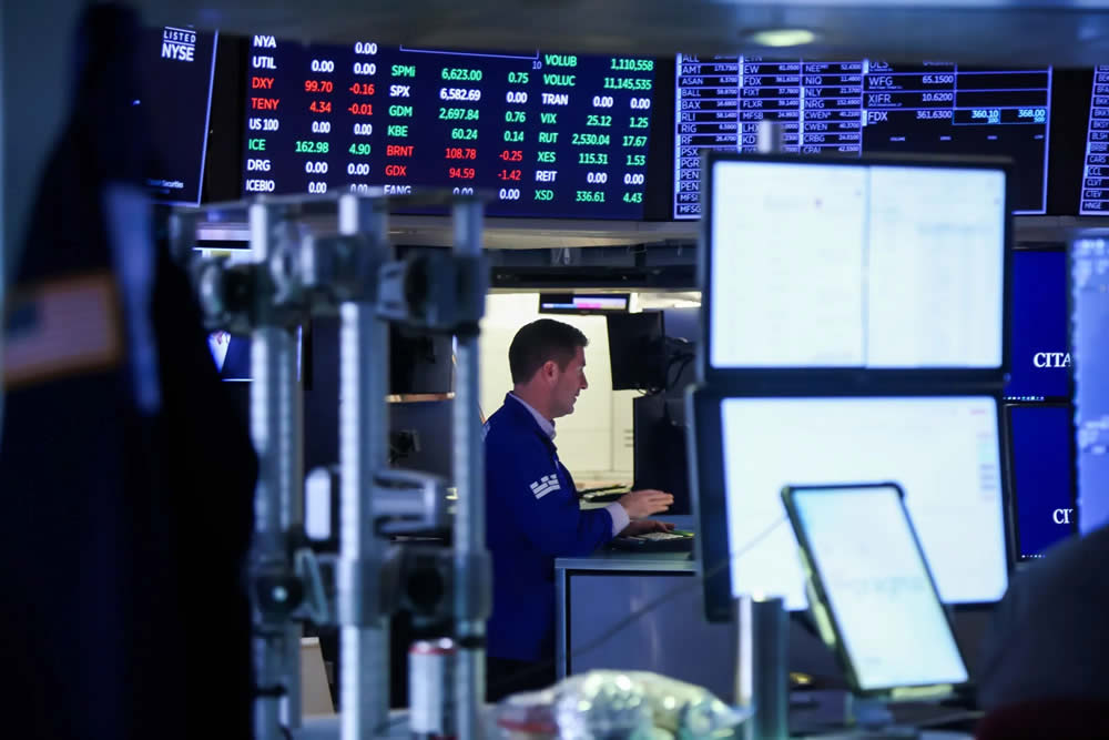 S&P 500 Index Posts Longest Winning Streak Since October